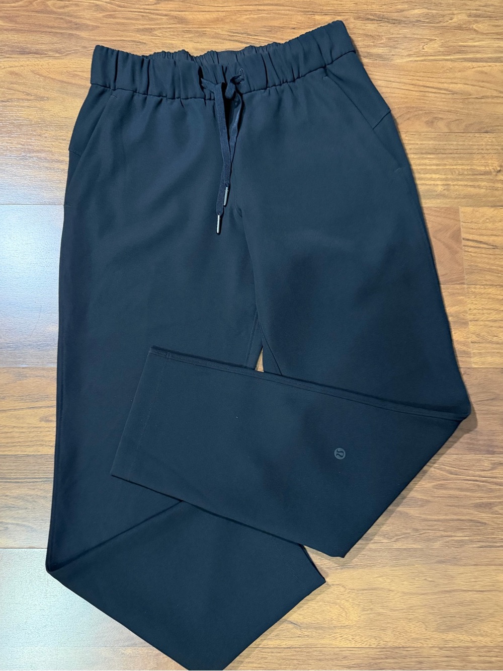 Lululemon Smooth Fill Pull On Black Elastic-Waist Joggers Size 4